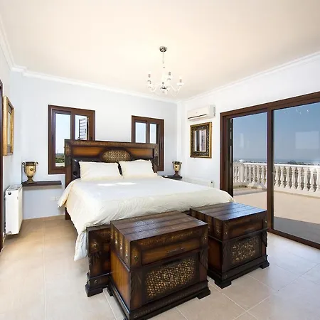 Amani بروتاراس